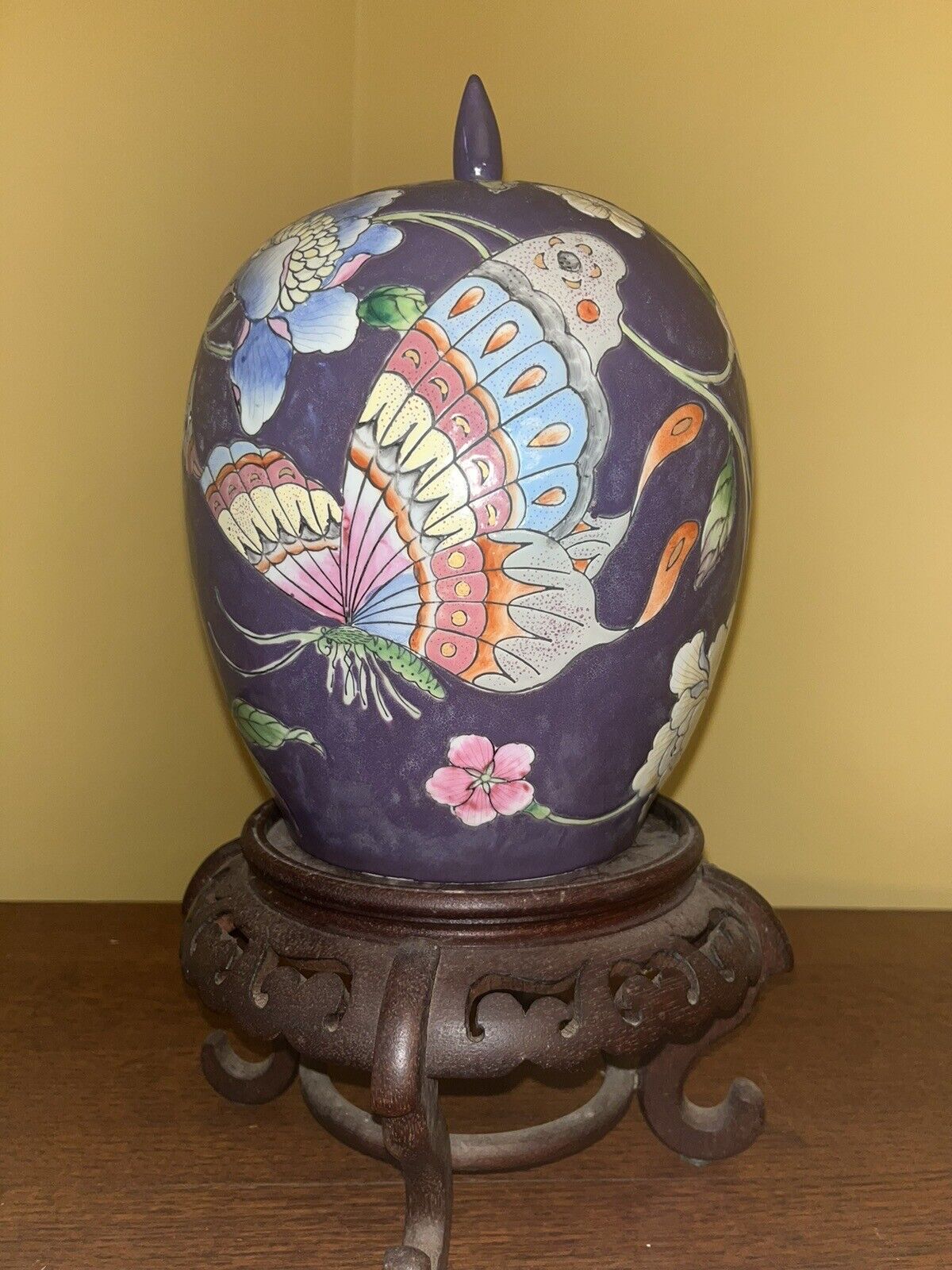 Large Oriental Chinese Purple Porcelain Butterfly Vase Wood Stand 11”