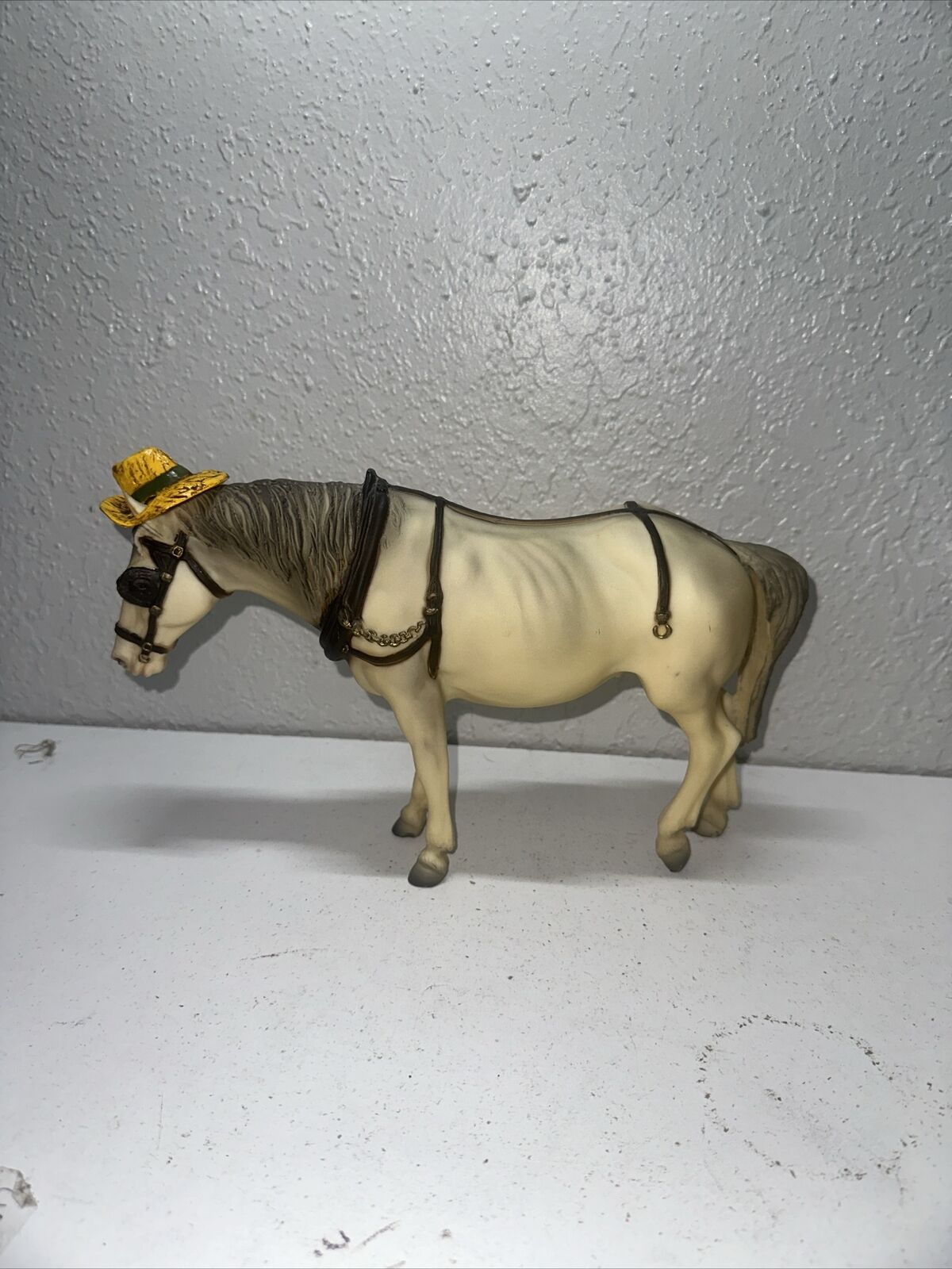 Breyer # 200 Old Timer in alabaster with yellow hat and green band 1966 to 1976