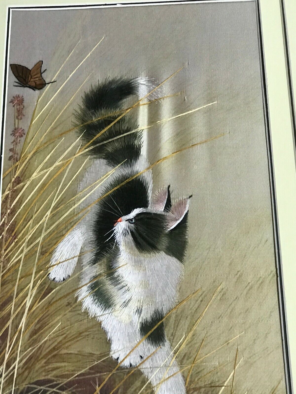 Chinese handmade embroidery art of adorable kitten with frame