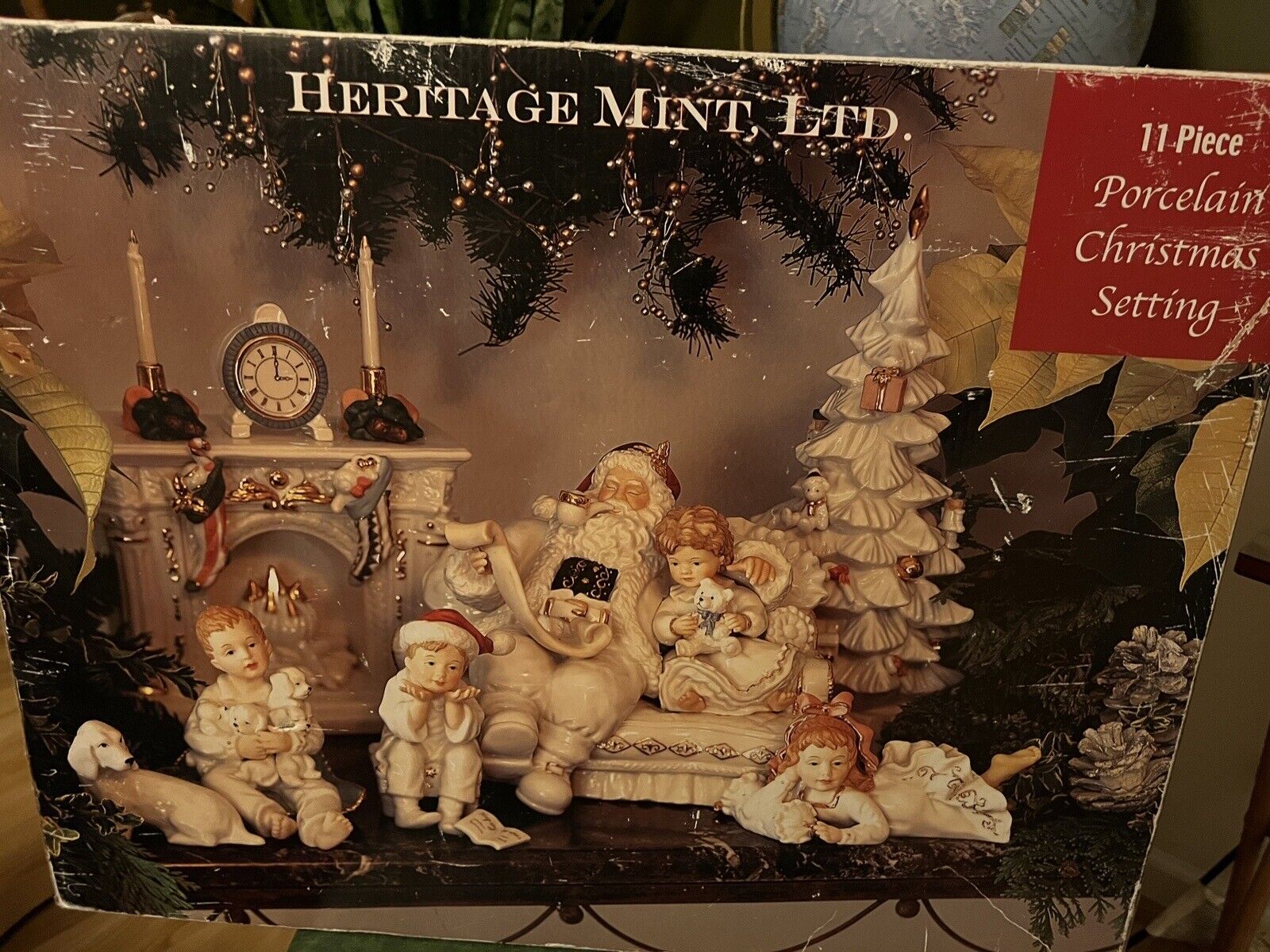 Heritage Mint, LTD 11-piece White porcelain Christmas Setting Set  2003 ,READ