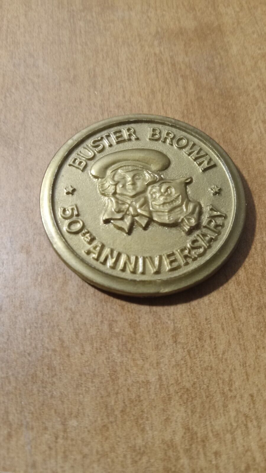 1904-1954 Buster Brown Shoes 50TH Year Medallion With Buster & Tige Plastic