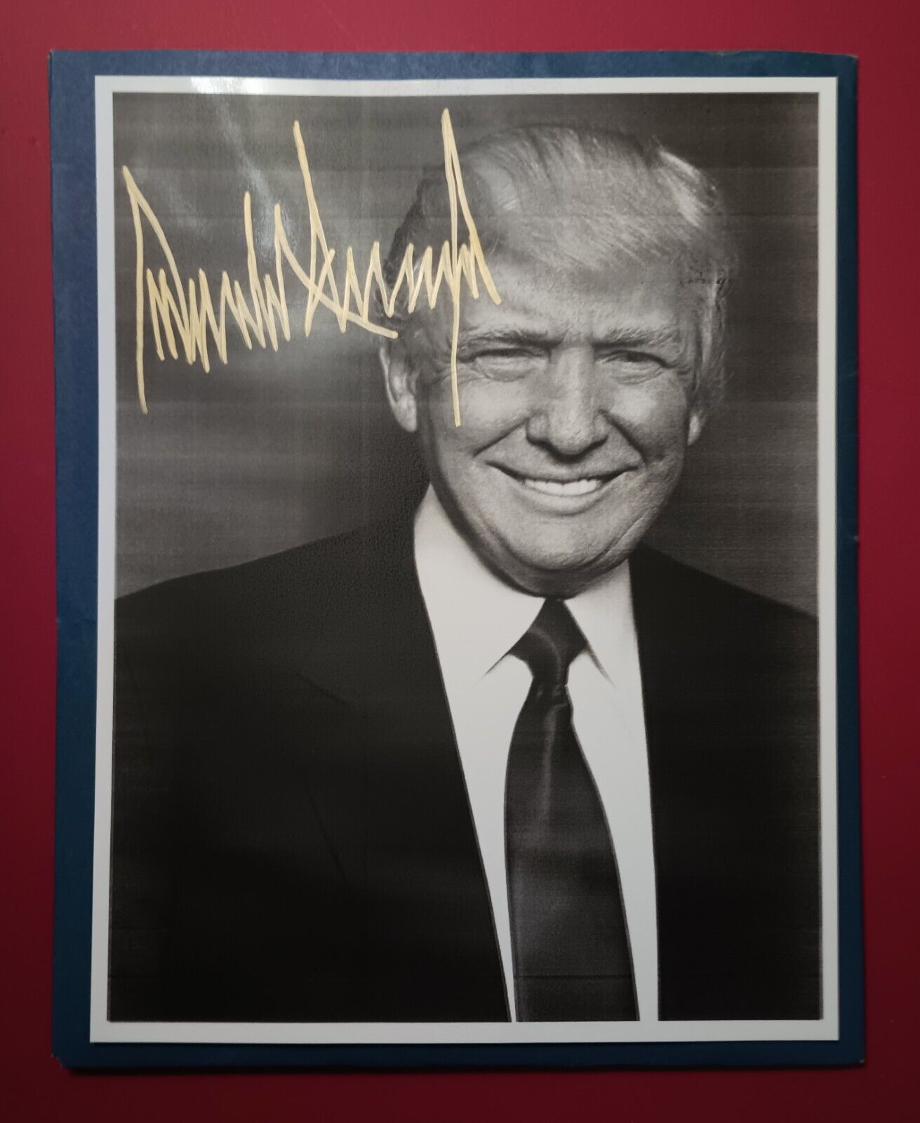 Donald Trump Autograph, signed with his signature Gold Marker In Person