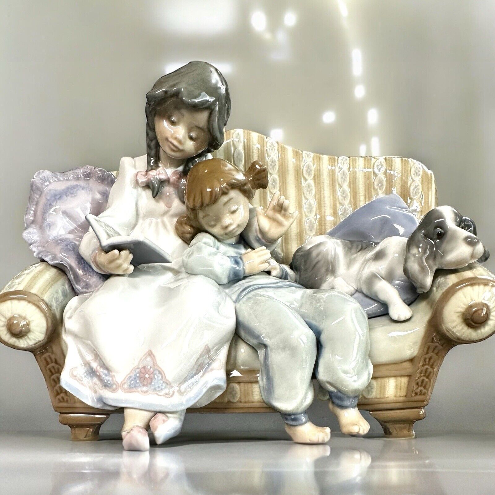 Lladro Porcelein Girl reading to Child With Dog On The Couch No. 5735, No Box