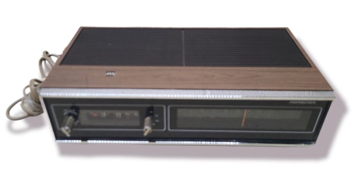 Vintage SOUNDESIGN 1975 Flip Clock AM/FM Radio Alarm #3472  WORKS GREAT