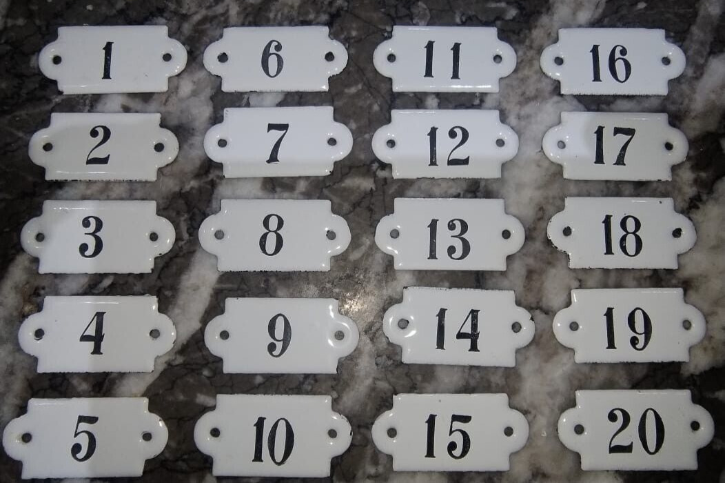 Lot of old enameled metal numbers, from 1-20, MINT. Collectible Furniture Door-