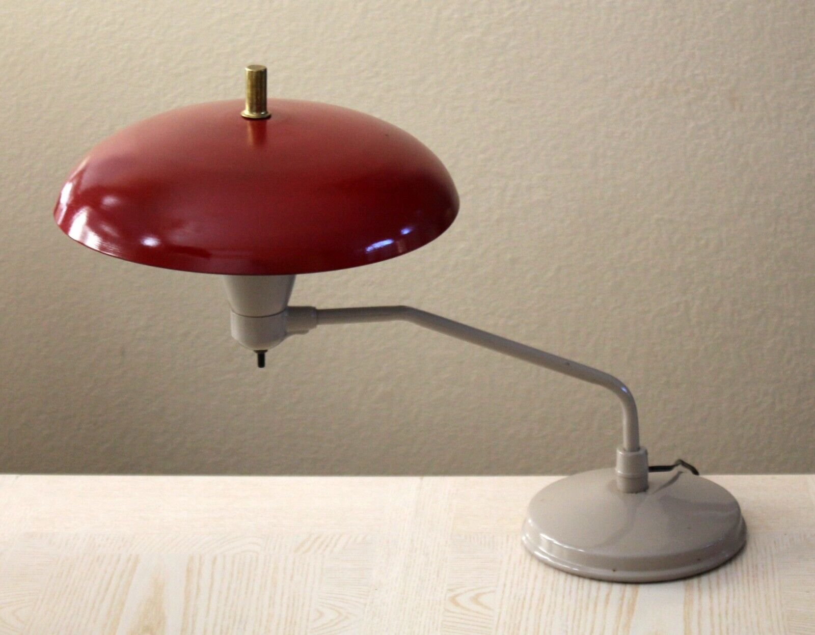 MINTY MID CENTURY MODERN SAUCER TABLE LAMP ATOMIC 1950S RARE SWING ARM