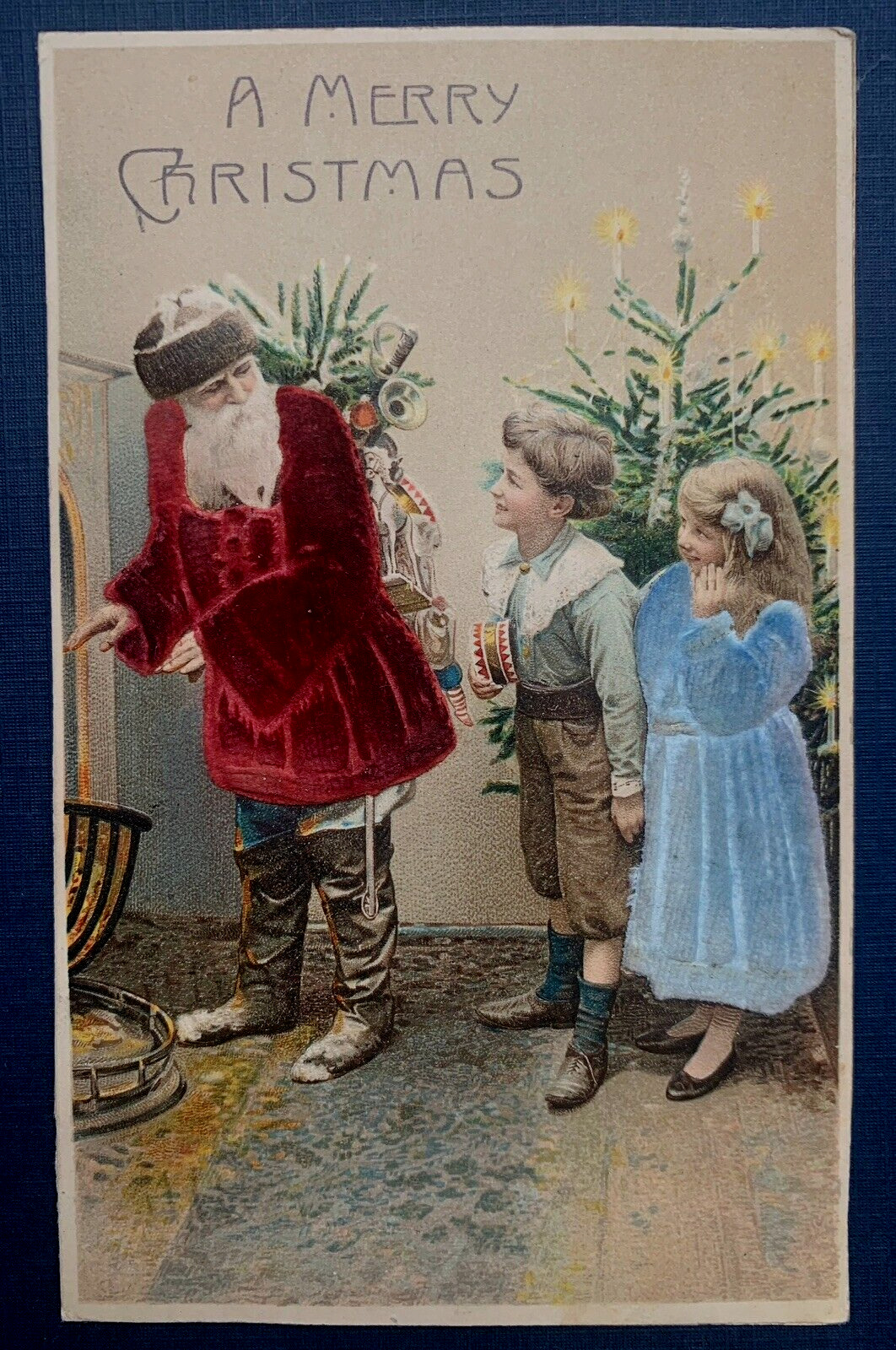 Red Felt Santa Claus w. Children~Tree~Antique Novelty Christmas Postcard-k-299