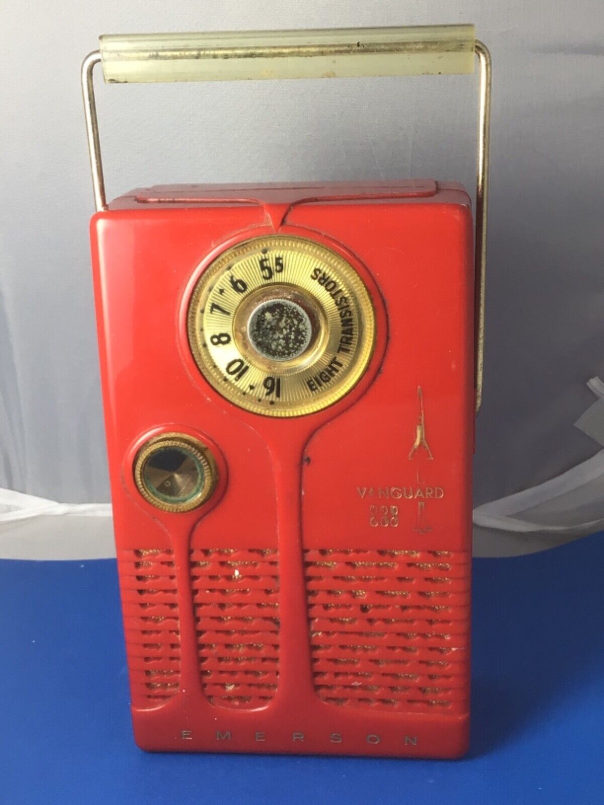 Vintage Emerson Vanguard 888 Nevabreak Transistor Radio Red Parts or Repair