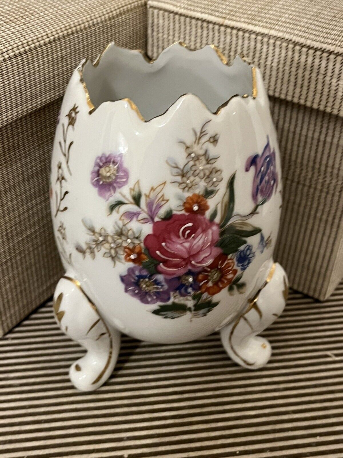 Footed Napco Ceramic  Cracked Egg Vase Hand Painted Flowers: Lovely