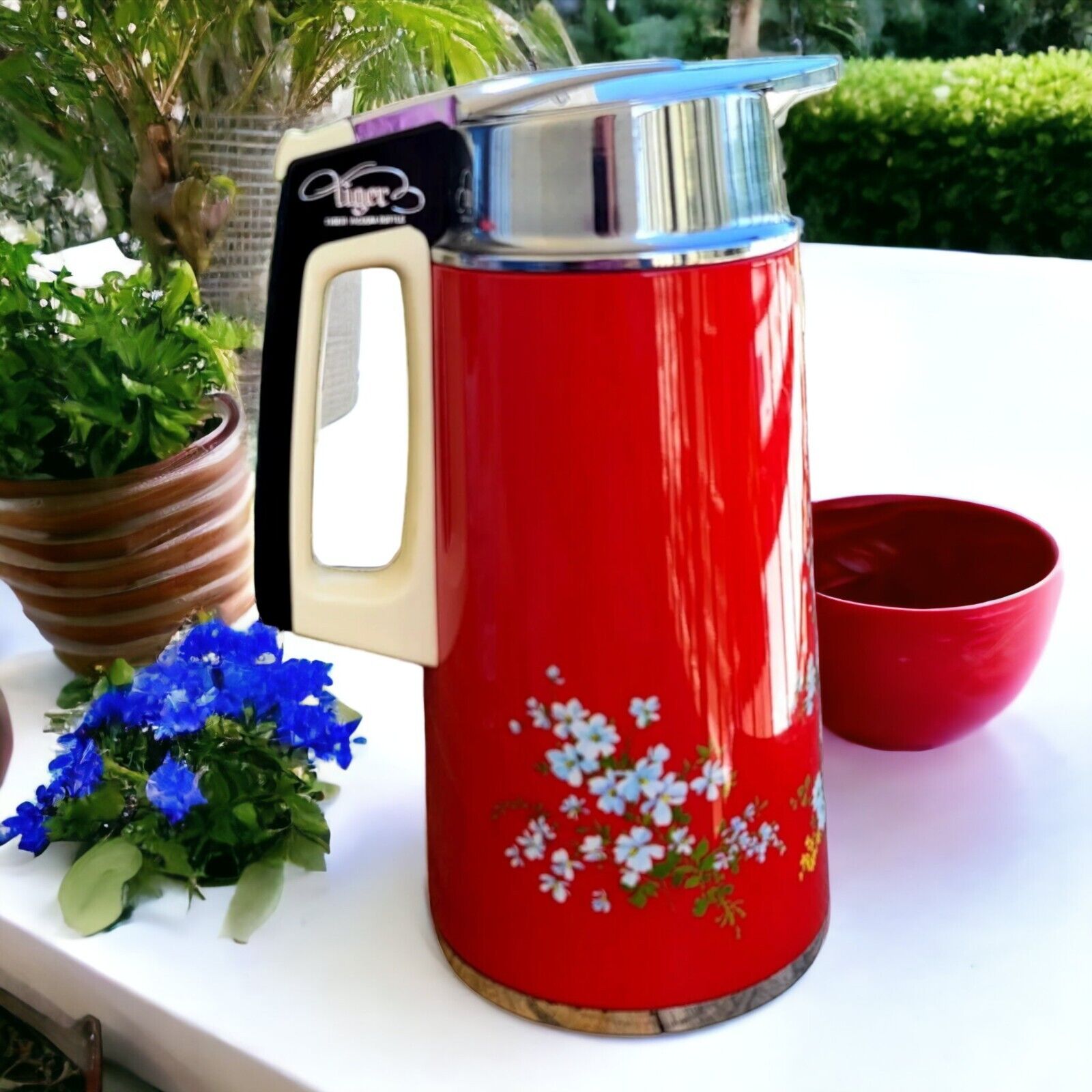 Vintage MCM Tiger  Red Vacuum Thermos Coffee Floral Design PH002 1.3 L