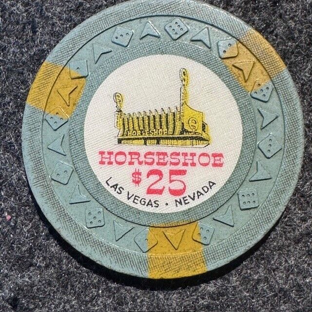 $25 ARODIE MOLD CASINO CHIP FROM THE HORSESHOE CLUB IN LAS VEGAS, NV