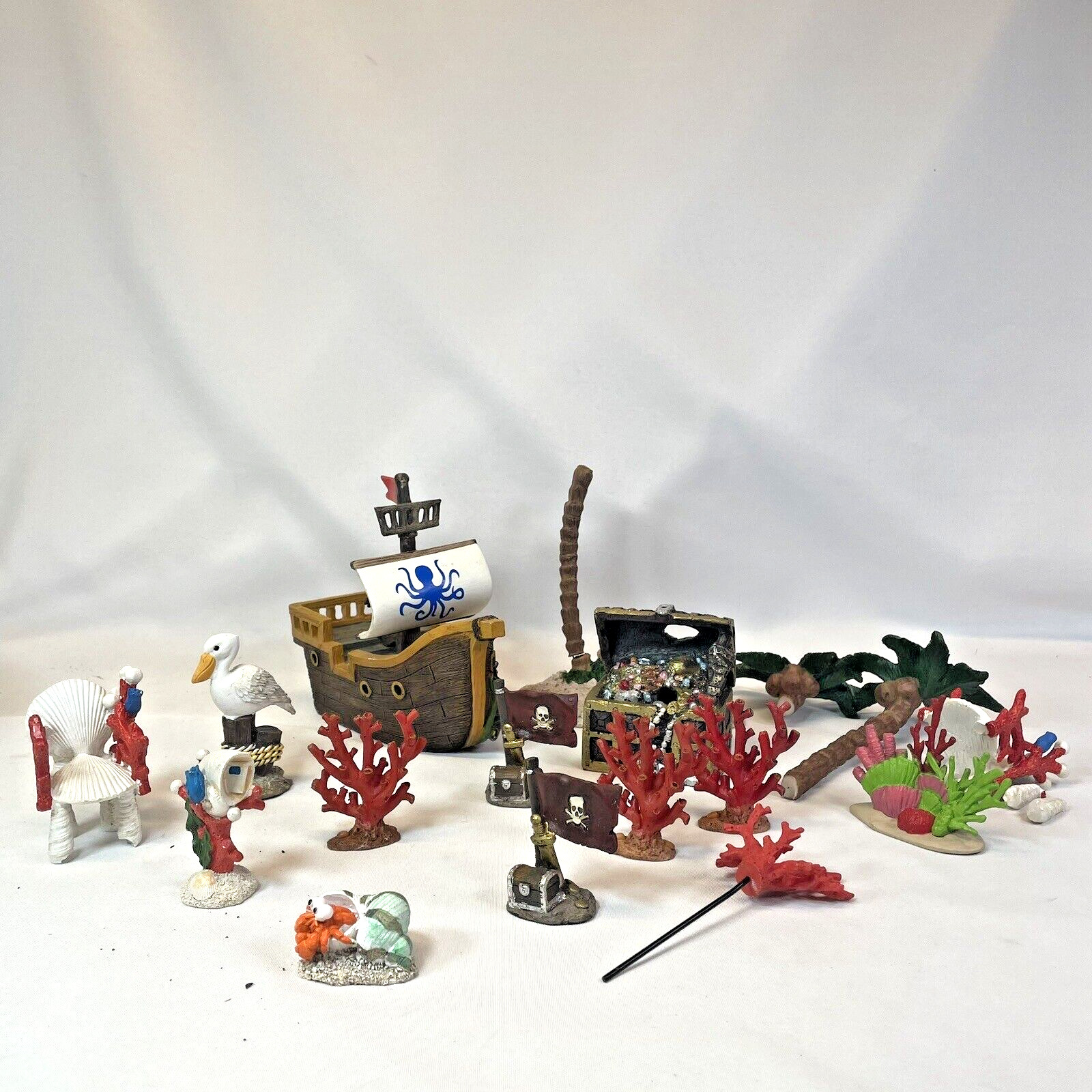 15-Piece Pirate Ship Diorama Treasure Figurine Set Detailed Collectibles Lot