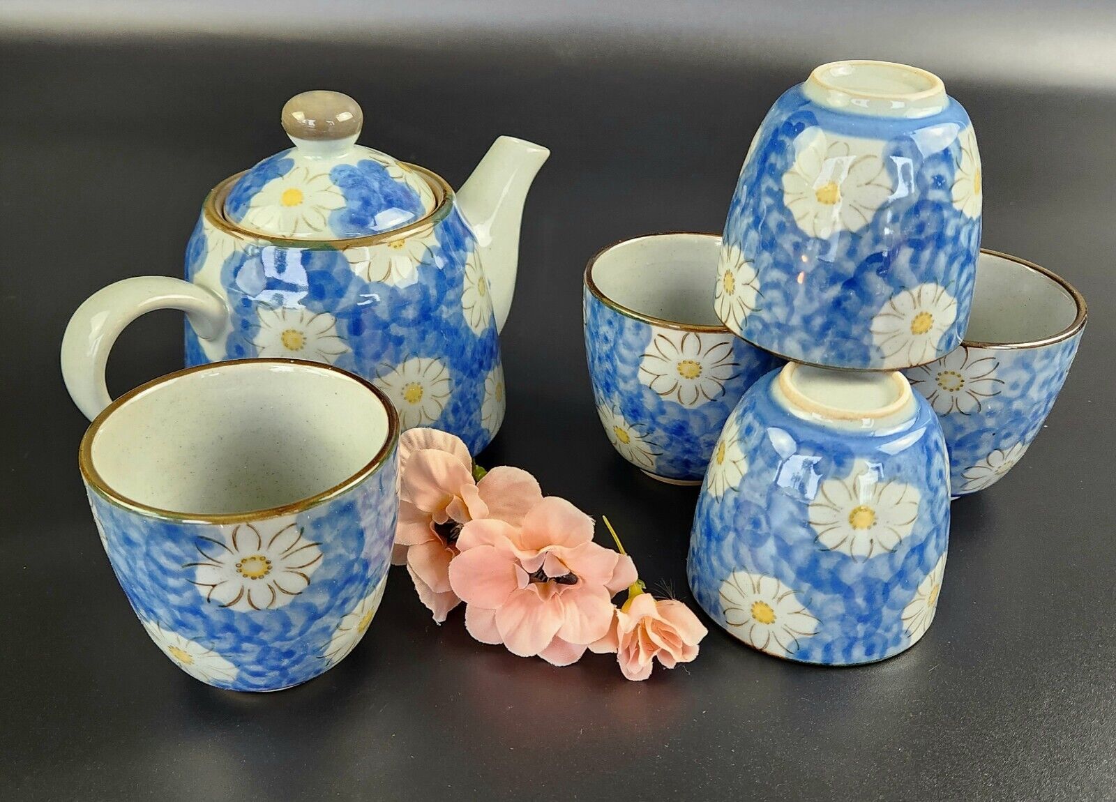 Vintage - Daisy Floral Design - Blue Japanese Tea Set with 5 Cups- 7 Pieces
