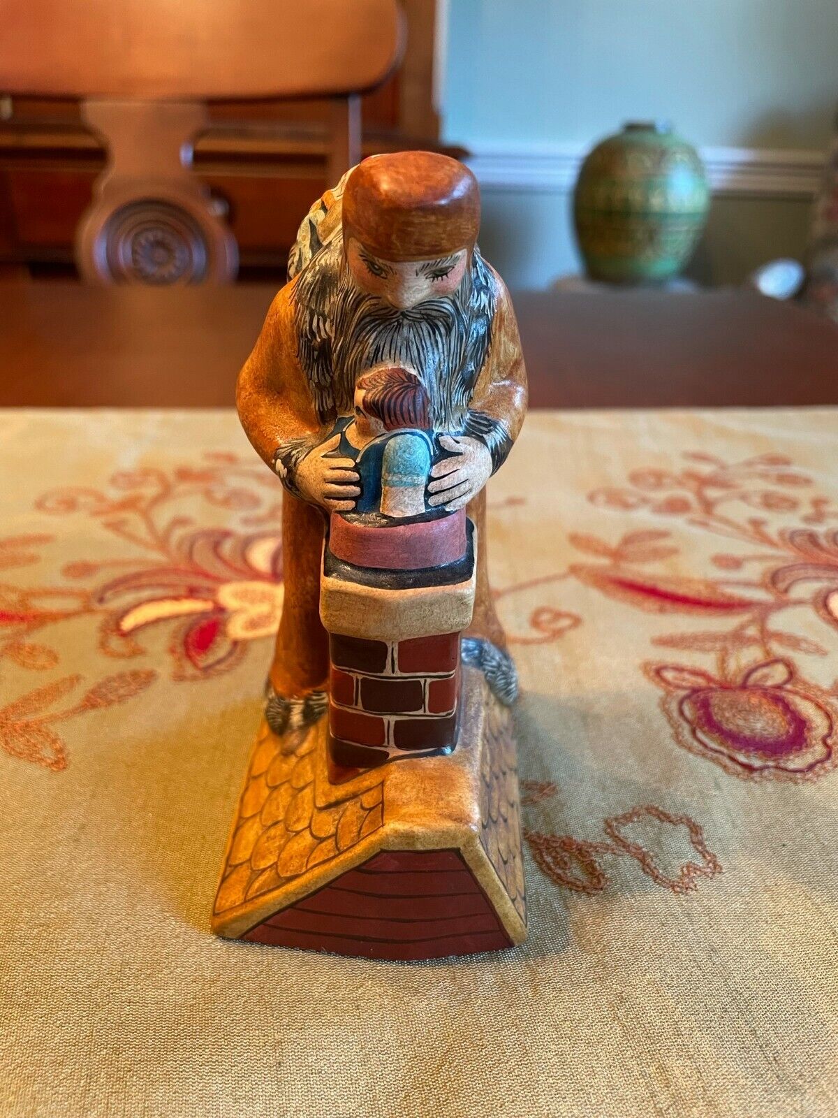 1995-170 Vaillancourt Folk Art Father Christmas toys in chimney 4.5 inches