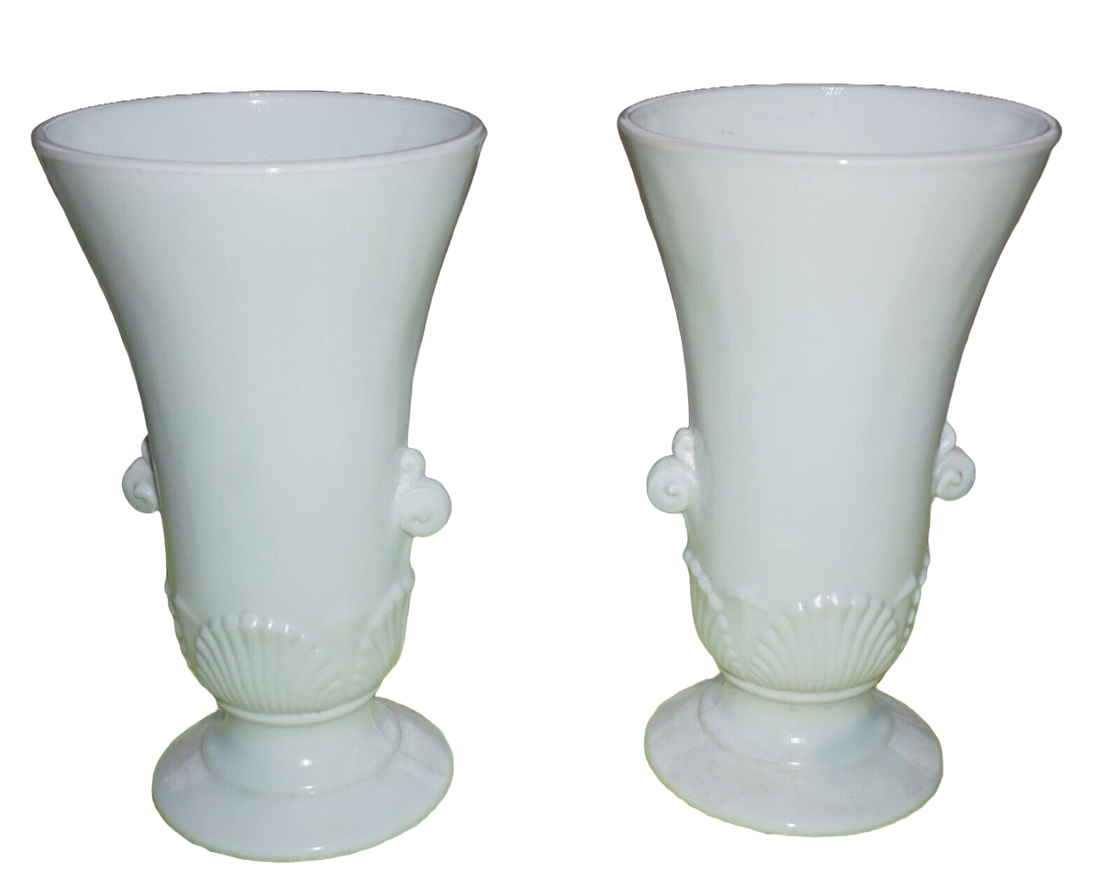 Anchor Hocking  Glass Set of 2 Vitrock Signed Vases White Milk Glass Excellent 