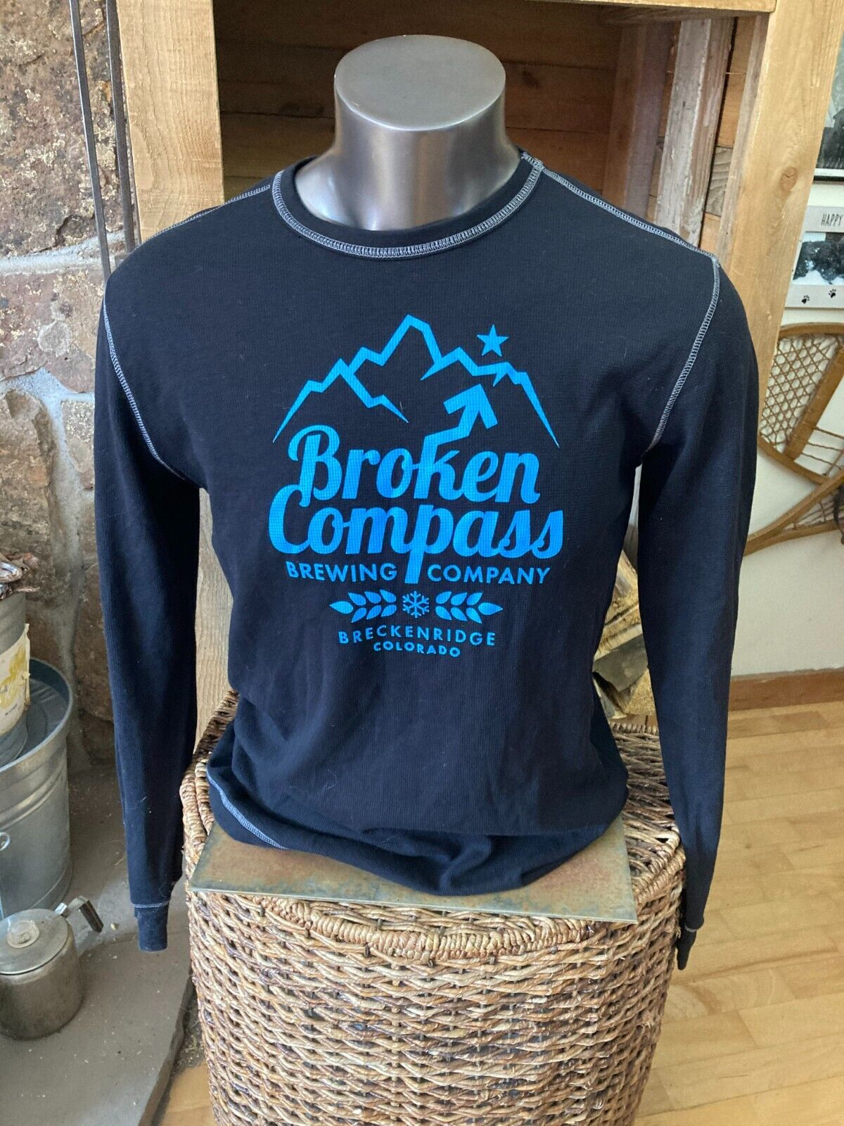 Broken Compass Brewing Breckenridge Colorado Beer Brewery mens large L shirt CO