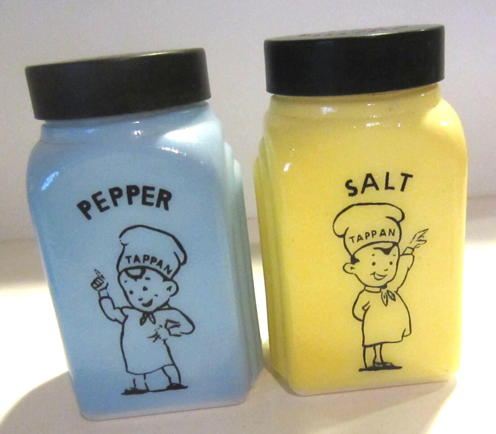 Vintage TAPPAN Chef Blue & Yellow Milk Glass Salt and Pepper Shakers 