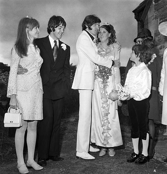 Jane Asher Paul McCartney groom and bride with the little page- 1968 Old Photo