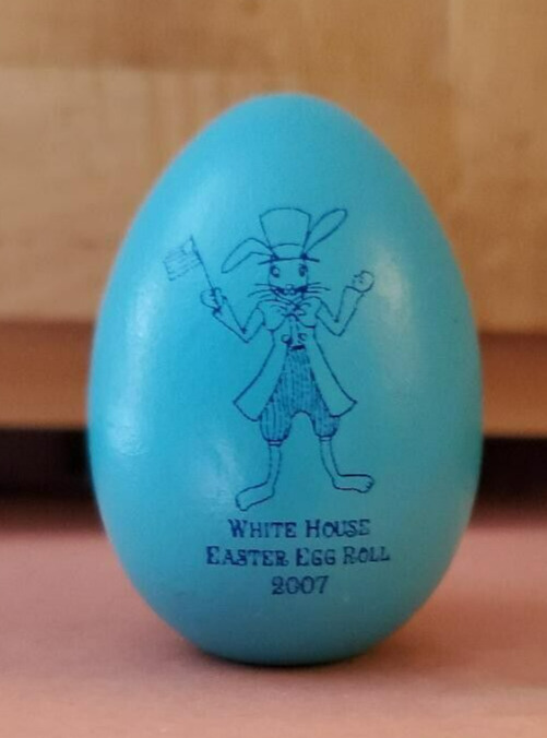 2007 President George Bush White House Turquois Easter Egg Roll wood egg signed