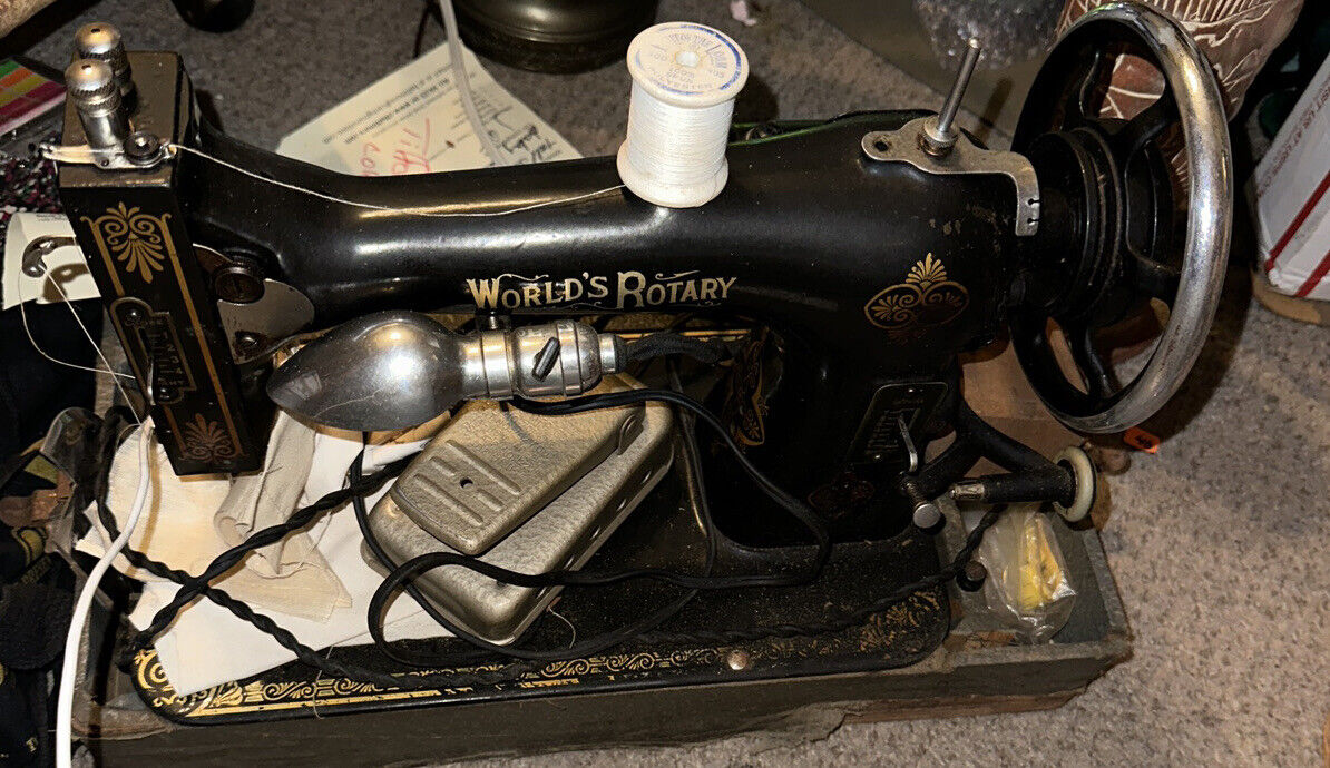 1957 VINTAGE World’s Rotary SEWING machine with attachments