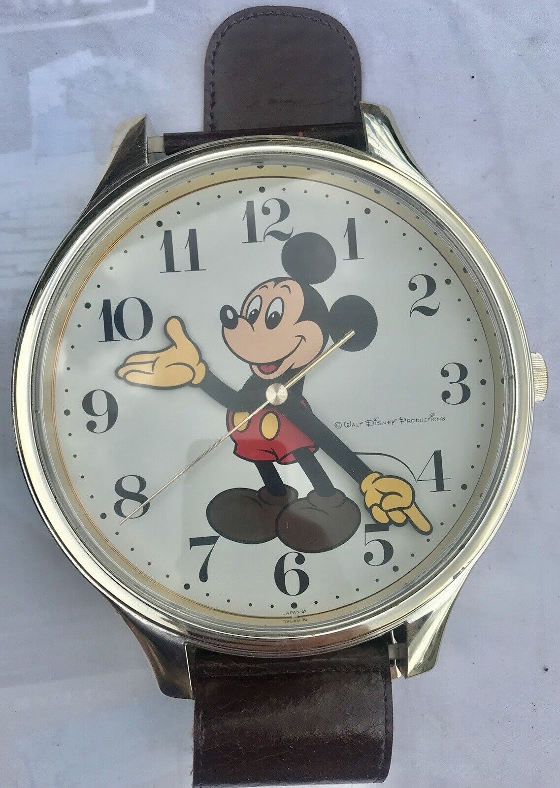 Vintage Licensed Walt Disney Mickey Mouse Giant Wrist Watch Lorus Wall Clock 33\