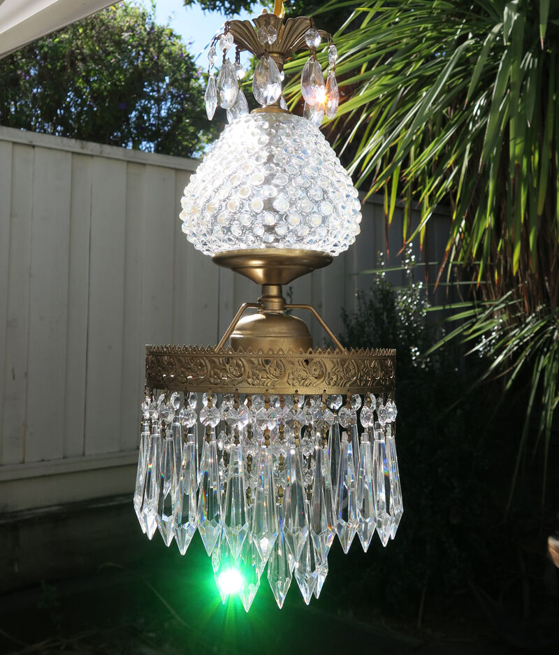 1 Vintage Swag brass tole Fenton Art Glass Crystal Lamp prism dining room light