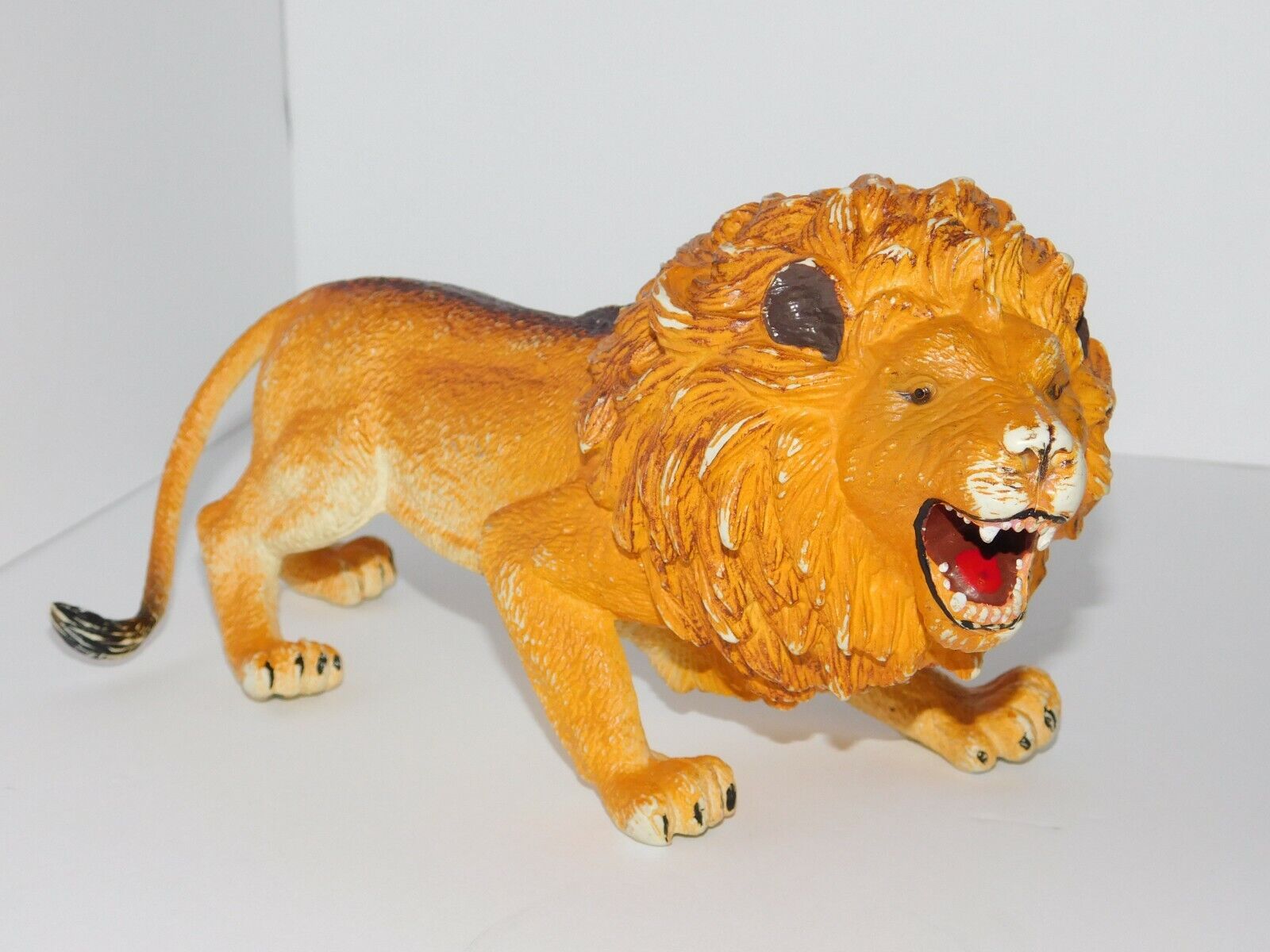 Vintage Lion Figure Toy Made In China Realistic Jungle Cat