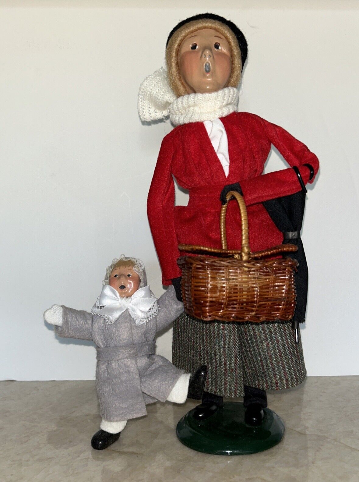 Byers' Choice Caroler Lady with Small Child