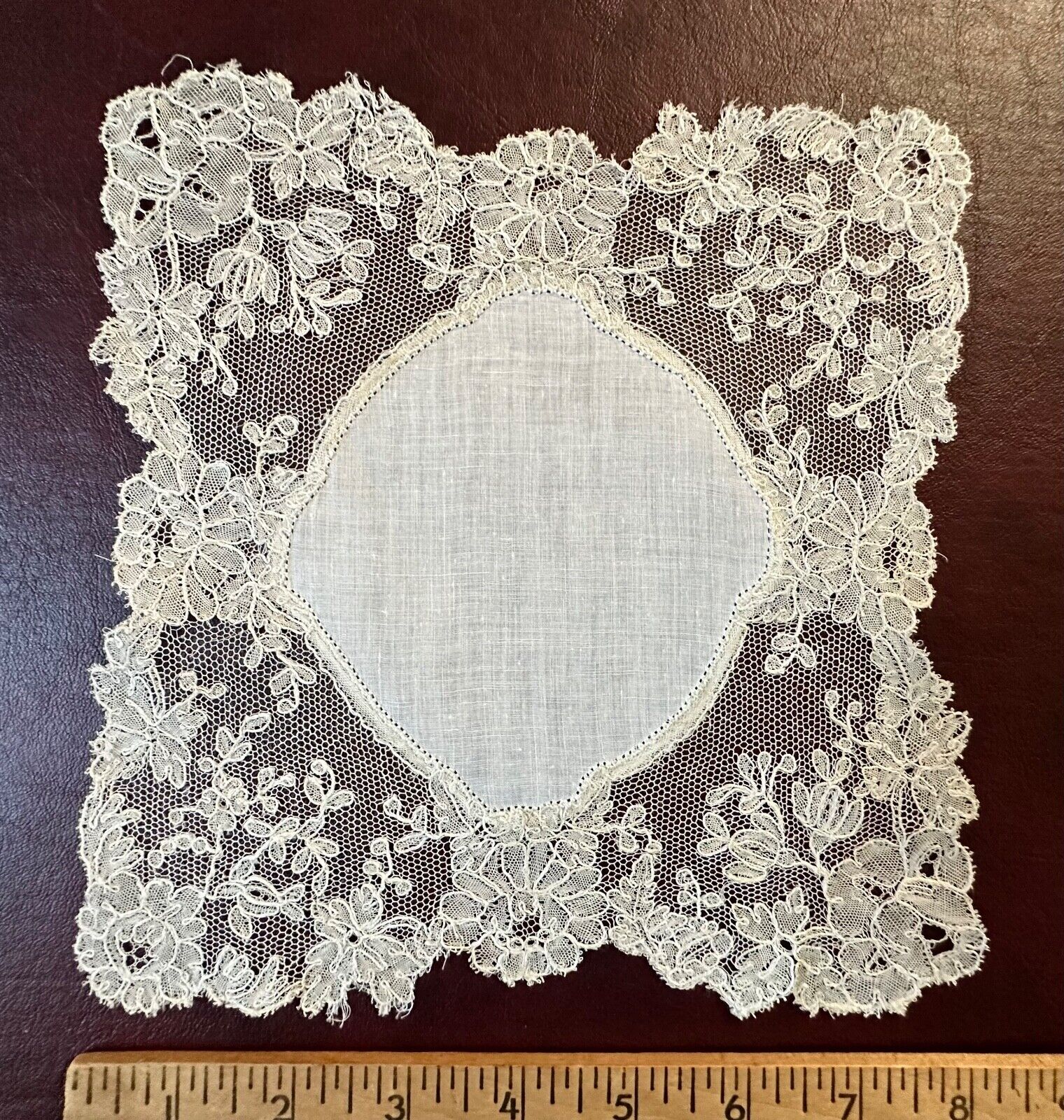 C. 1900 white Chantilly bobbin lace handkerchief w roses COLLECTOR