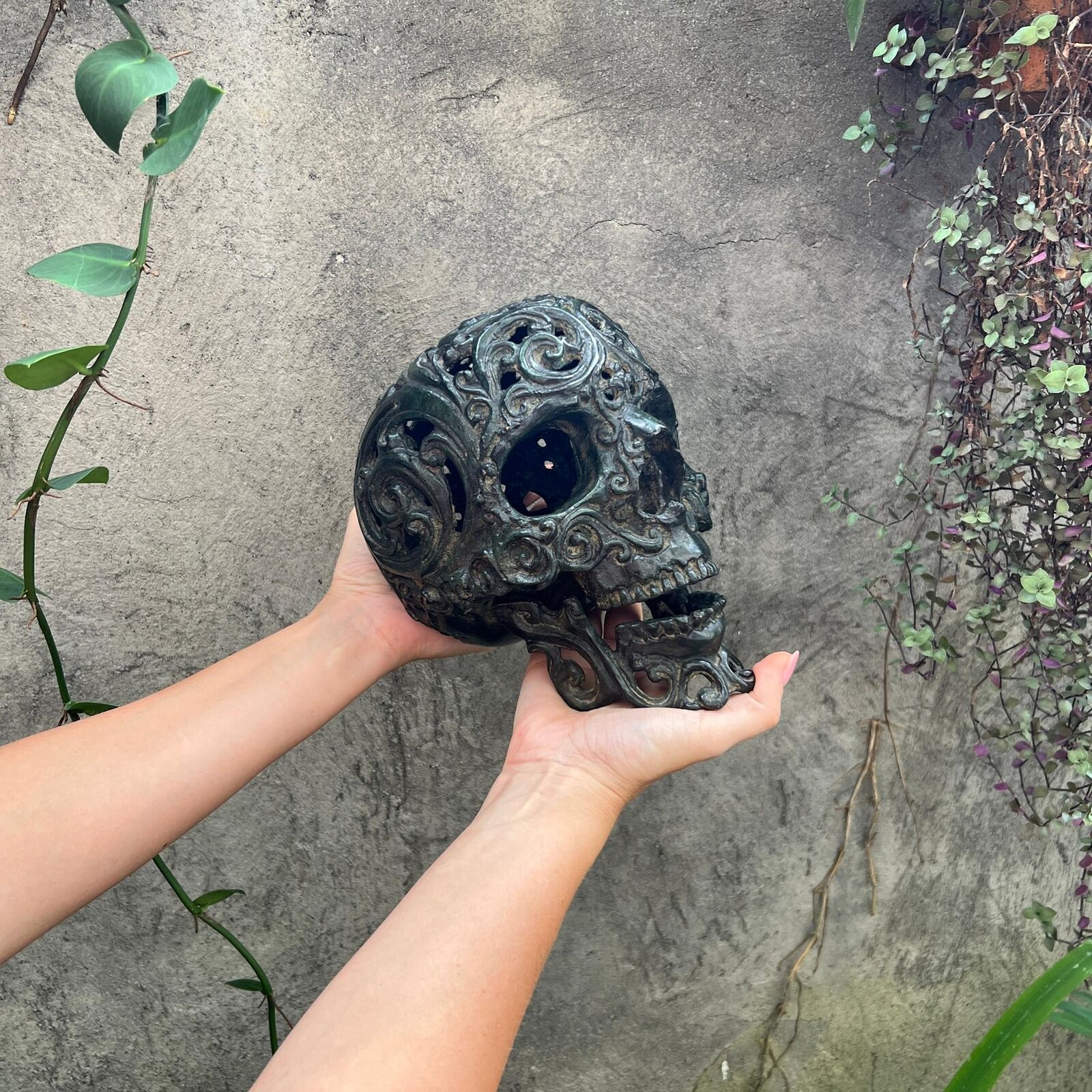 Big Bronze Skull with Carving Pattern