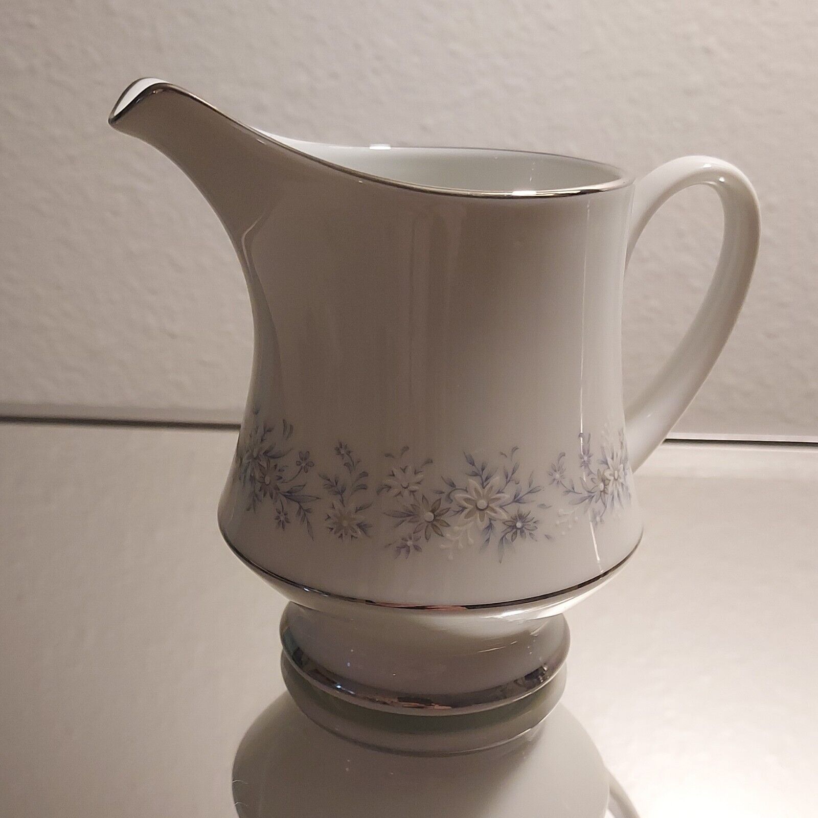  Creamer Contemporary by NORITAKE MARYWOOD 2181 Fine China Made in Japan 