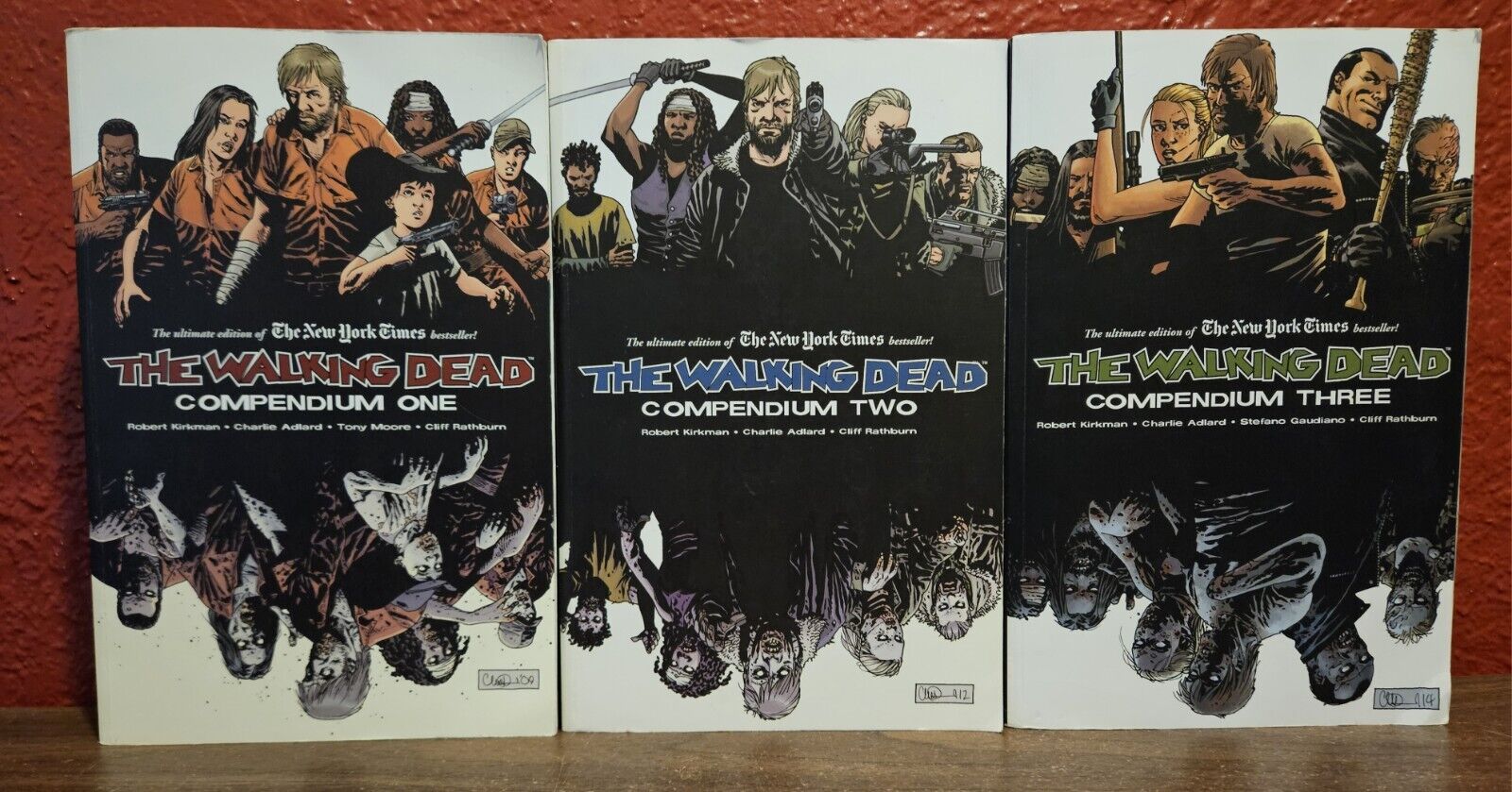 The Walking Dead Compendium Vol. 1-3 Kirkman Adlard Zombie TV Comic Horror