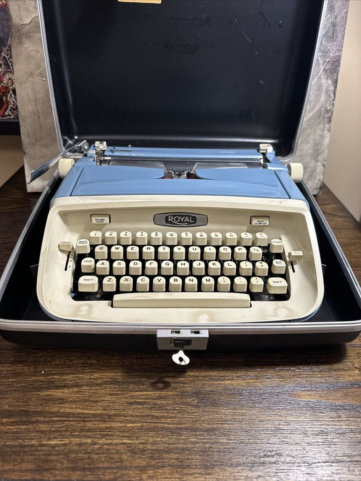 1960’s Royal Safari Vintage Portable Typewriter Working Case Baby Blue & Key