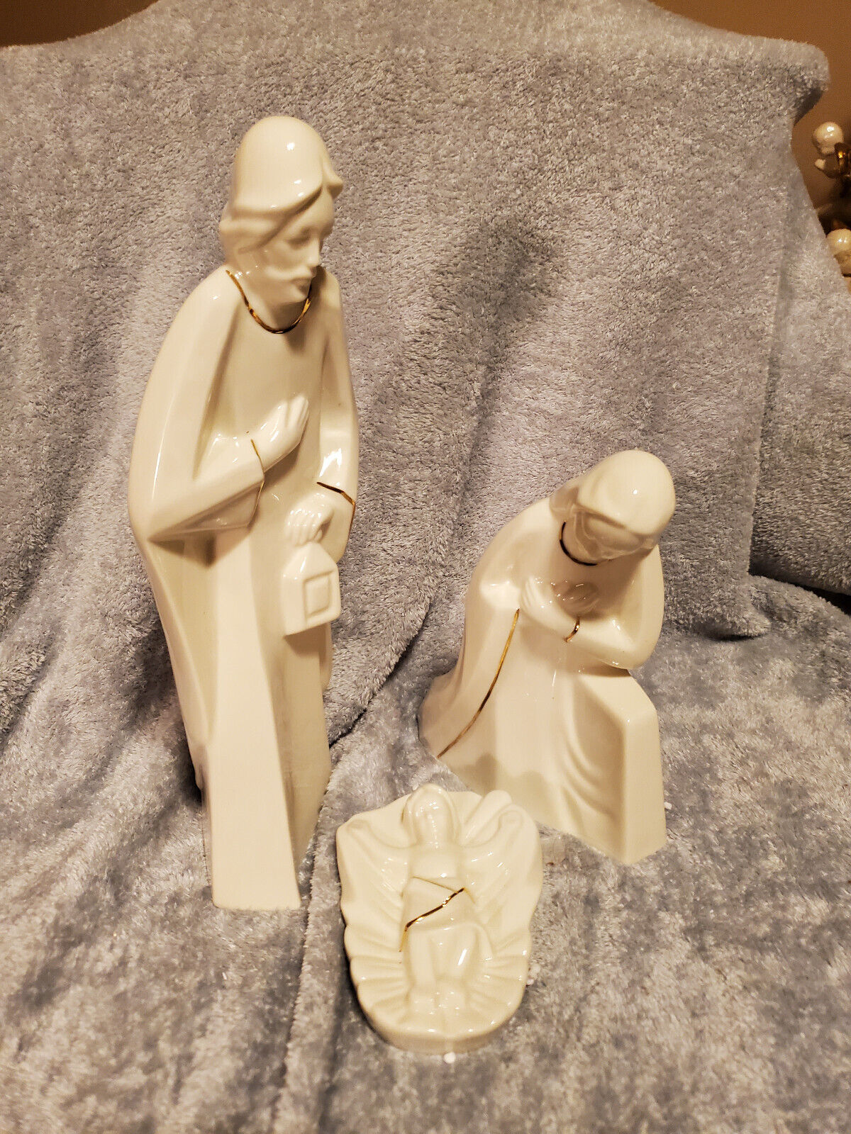 Mikasa Holy Night Nativity Gilt Porcelain Christmas 3 Piece Set in Box KT421/595