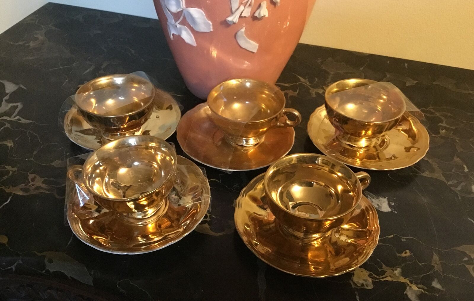 VINTAGE ~ 24K PLATED ~ CUP & SAUCER ~ SET Of 5 ~ BEAUTIFUL ~. Royal Vienna ￼
