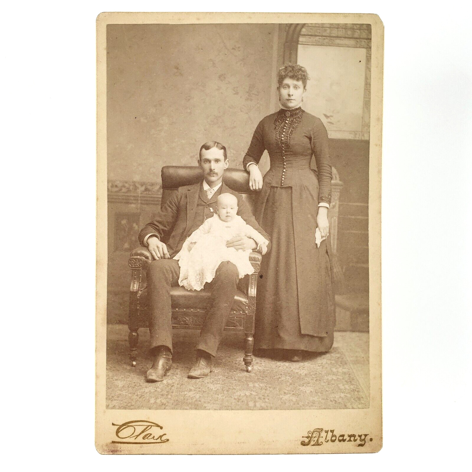 Albany Oregon Family Cabinet Card c1890 Father Holding Baby Portrait Photo C3329