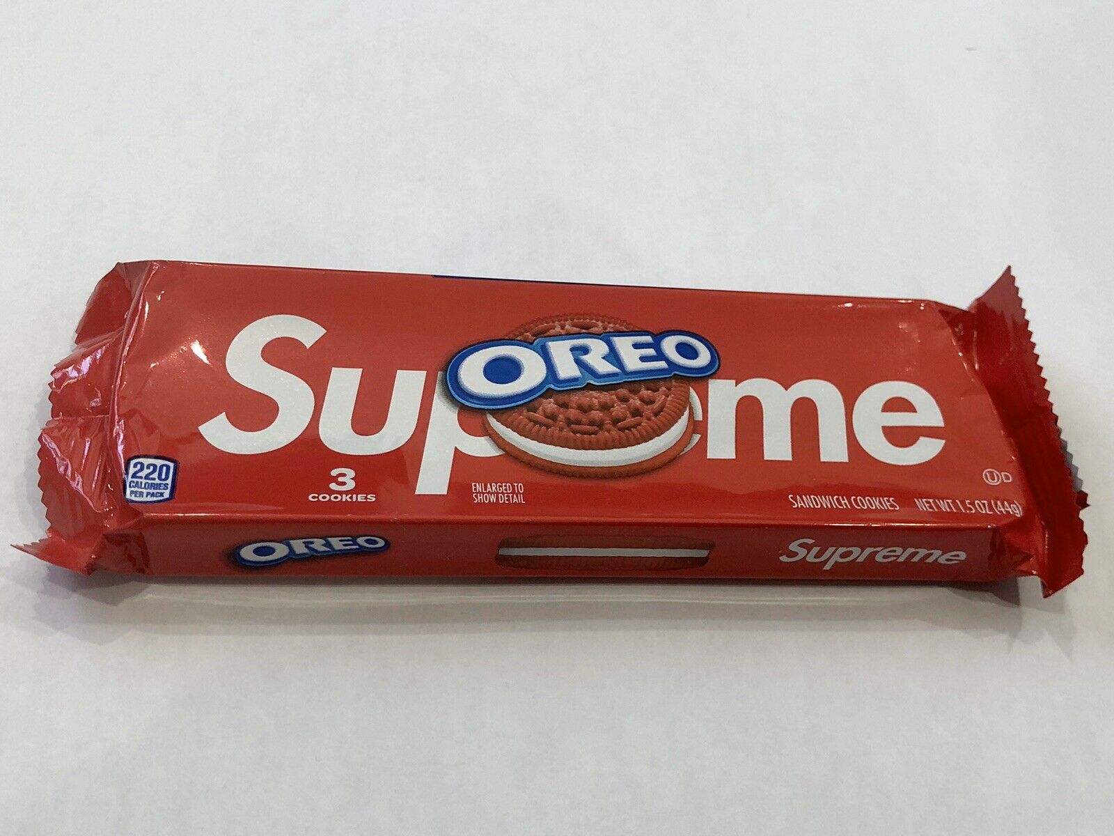 Brand New Supreme Oreos 1 Pack 3 Cookies SS20 Deadstock Free Sticker