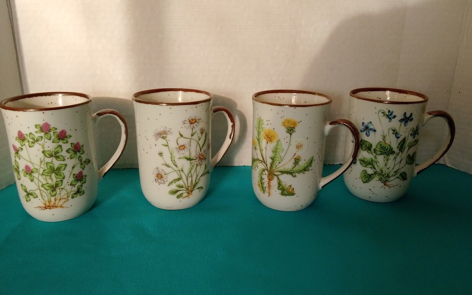 Set of 4-Vintage Floral Japan Stoneware Speckled Coffee Mugs Tea Cups