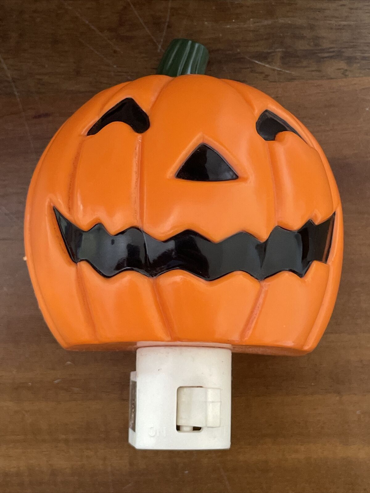 RARE Vintage Plastic Halloween Plug In Nightlight Pumpkin JOL Rosbro Rosen