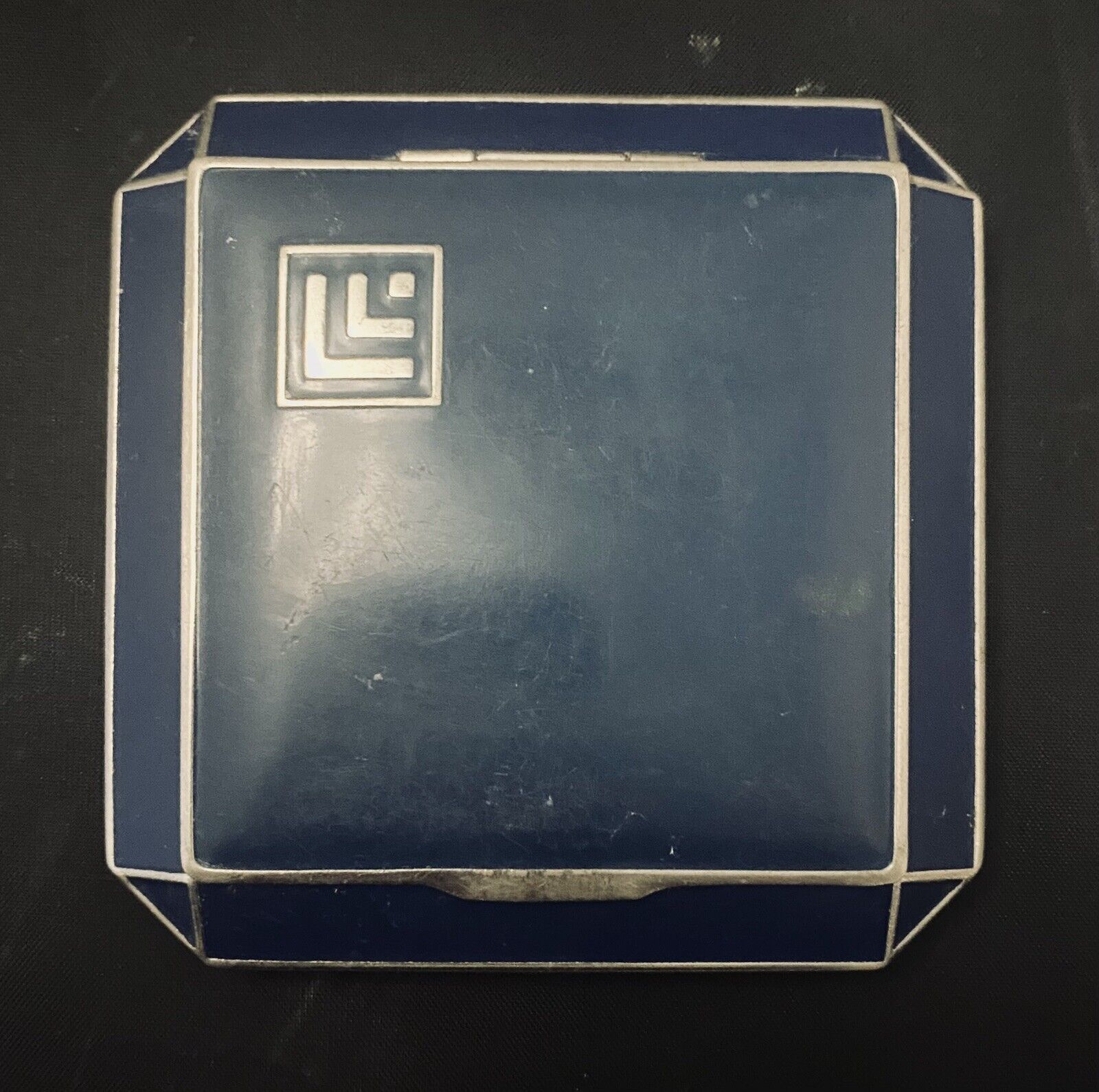 Cobalt Blue Lucien Lelong Vintage Lacquer & Chrome Powder Compact 1940’s RARE