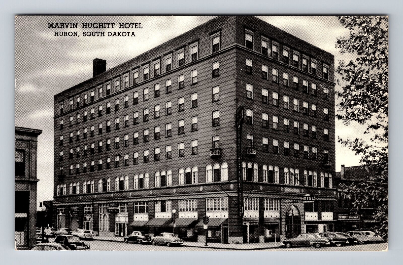 Huron SD-South Dakota, Marvin Hughitt Hotel, Advertising Vintage c1960 Postcard