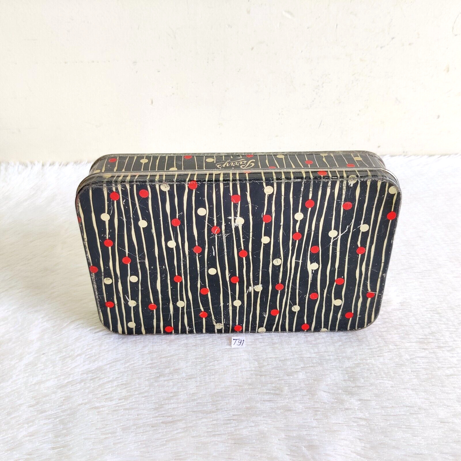 Vintage Black Red White Color Graphics Parry's Confectionery Advertising Tin T91
