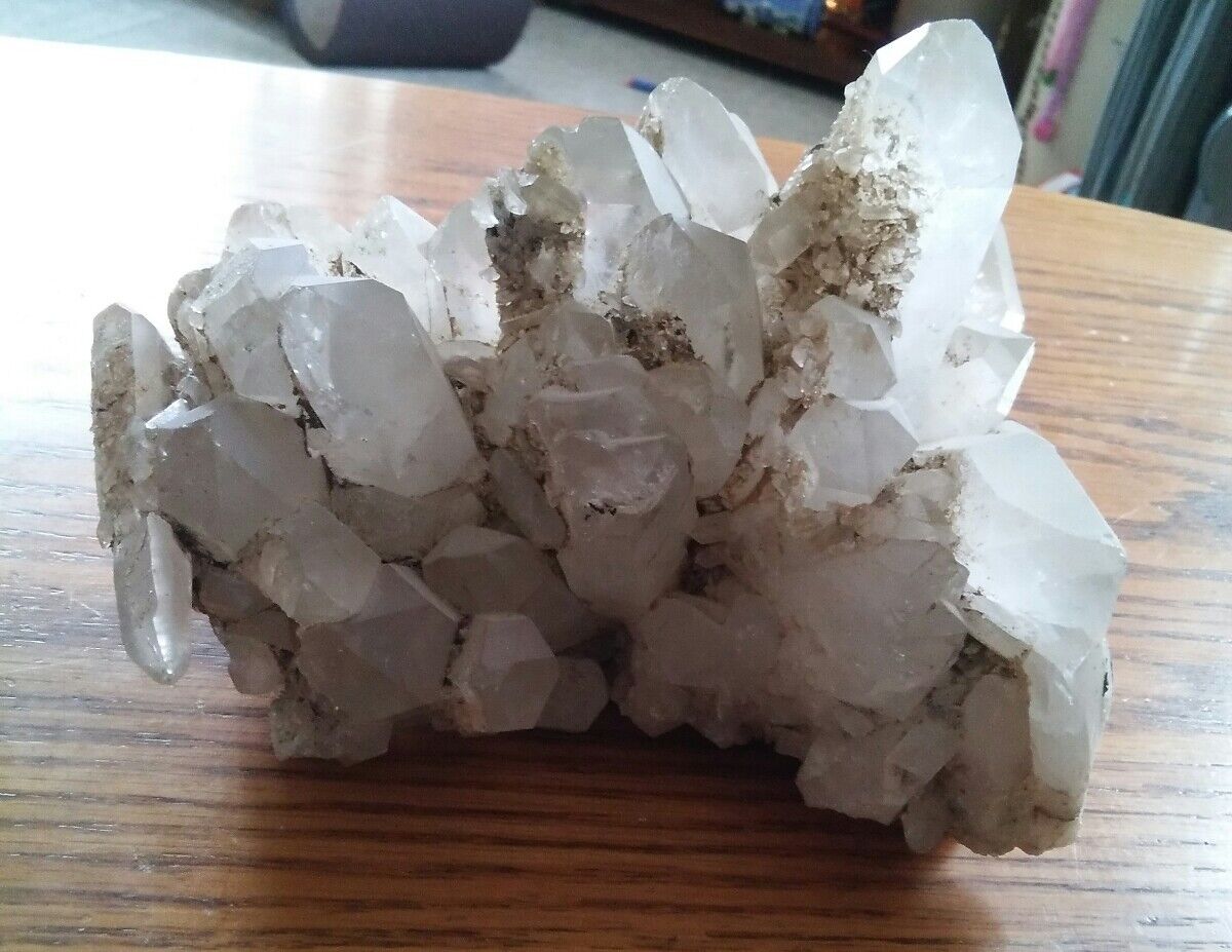 043  Natural Clear White Quartz Point Crystal Cluster Healing Mineral Specimen