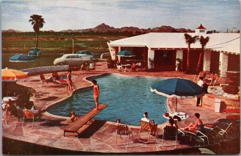 c1950s PHOENIX, Arizona Postcard DESERT INN HOTEL Swimming Pool Scene - Unused