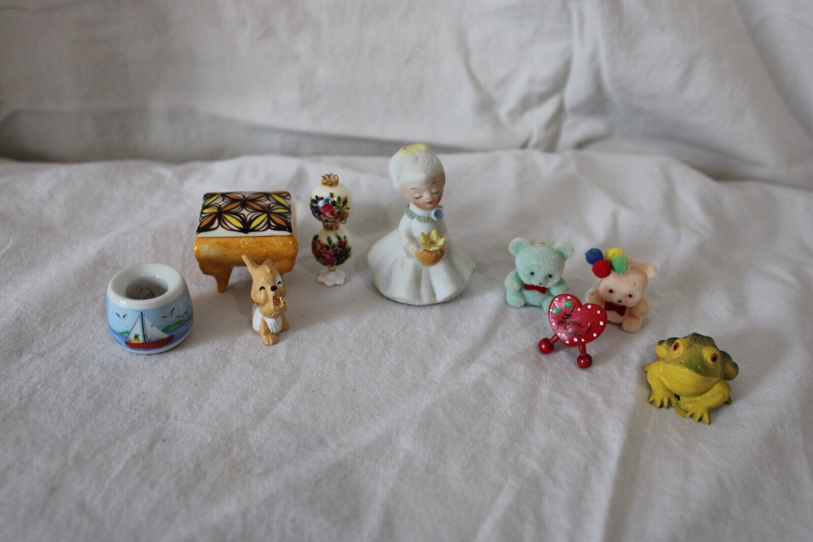 9 Miniature Collectible Figurines, Bunny, Bears, Girl, Heart, Frog +