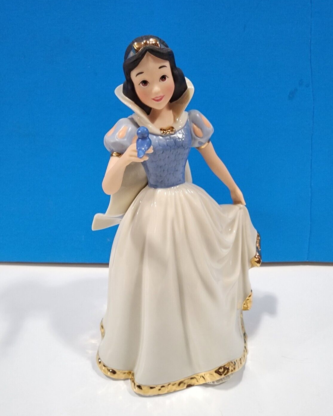 LENOX Disney Showcase Collection ~ SNOW WHITE 24kt Gold Trimmed Figurine 