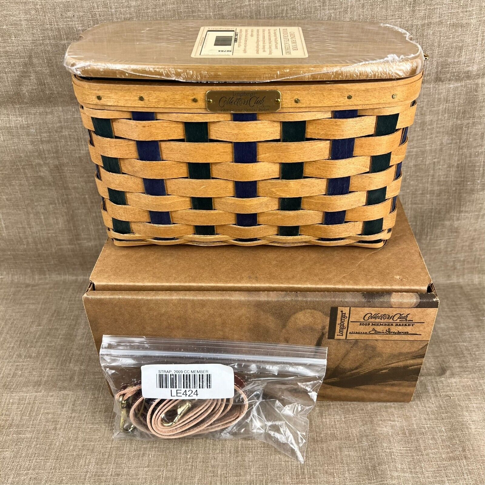 Longaberger 2009 Collector's Club Member Basket with Lid, Liner, Protecter - New