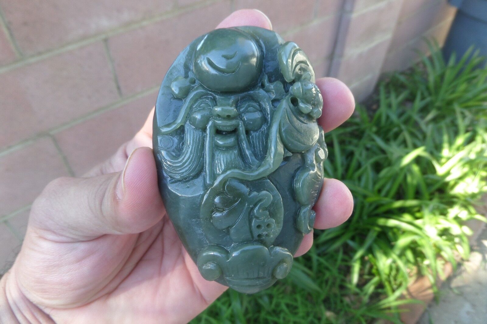 VINTAGE HAND CARVED CHINESE JADE PAPERWEIGHT