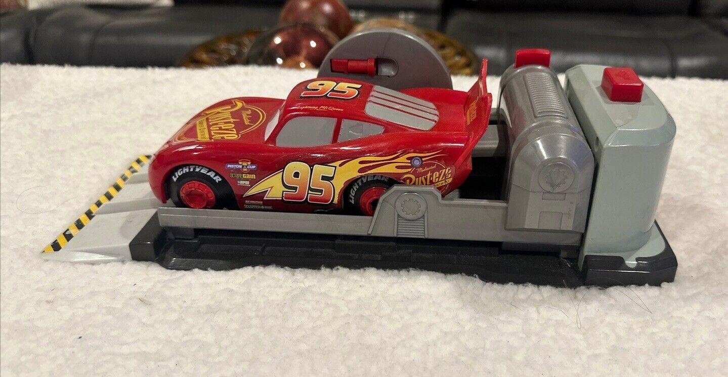Disney Pixar Cars Stunt & Skills Lightning McQueen Only One On eBay 12” FAST HTF