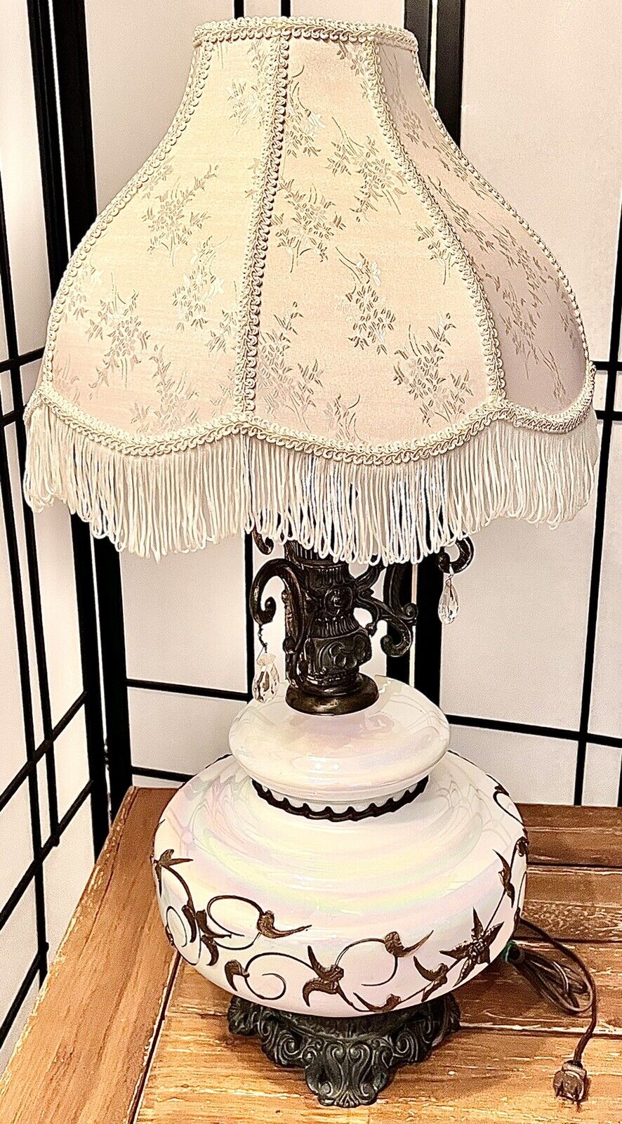 vintage Accurate Casting 33 inch Victorian white fringed table lamp ￼Beautiful